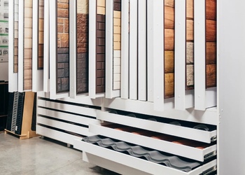 Шоурум компании СтройМаркет Власиха 7